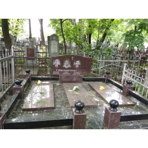 Комплекс на кладбище из гранита Байковое 22