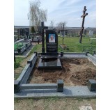 Памятник на  кладбище Княжичи  - Фото
